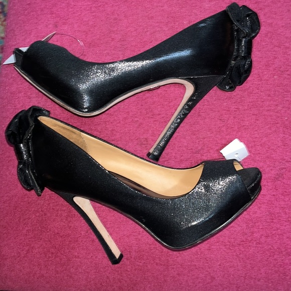 Badgley Mischa Black Heels with Bow 6.5 - Picture 4 of 7